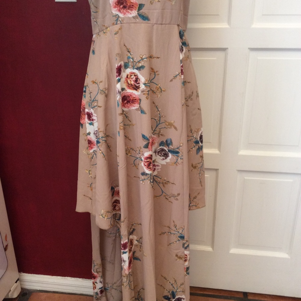 🦉Just in 🦉gorgeous Asymmetrical dress - Picture 4 of 8